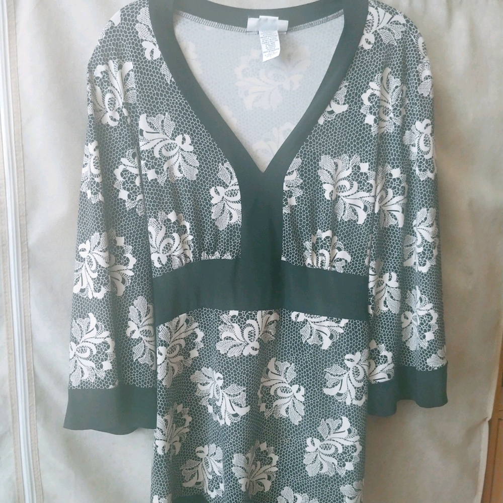 Black and white kimono blouse
